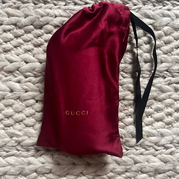 Gucci Black and Gold Women's Sunglasses - Picture 11 of 12